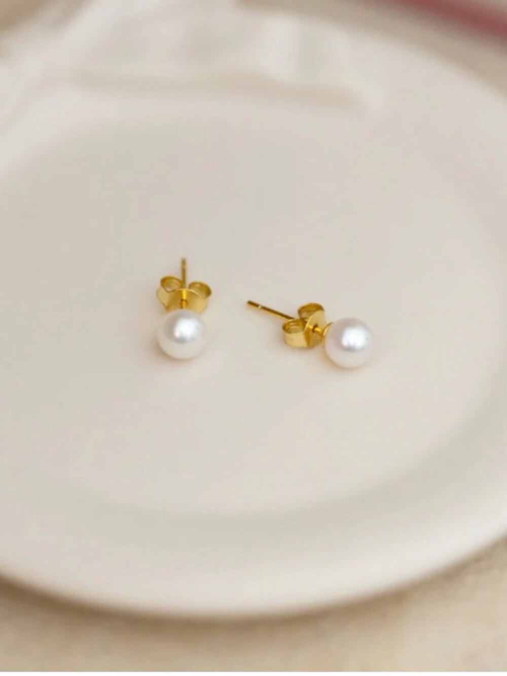 Orijin Pearl Stud Earrings from the Jilly Box